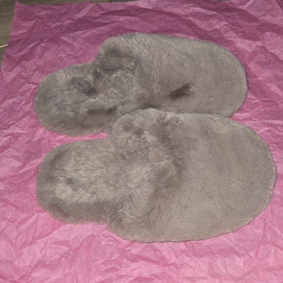 Fur slippers - Picture 1 of 2